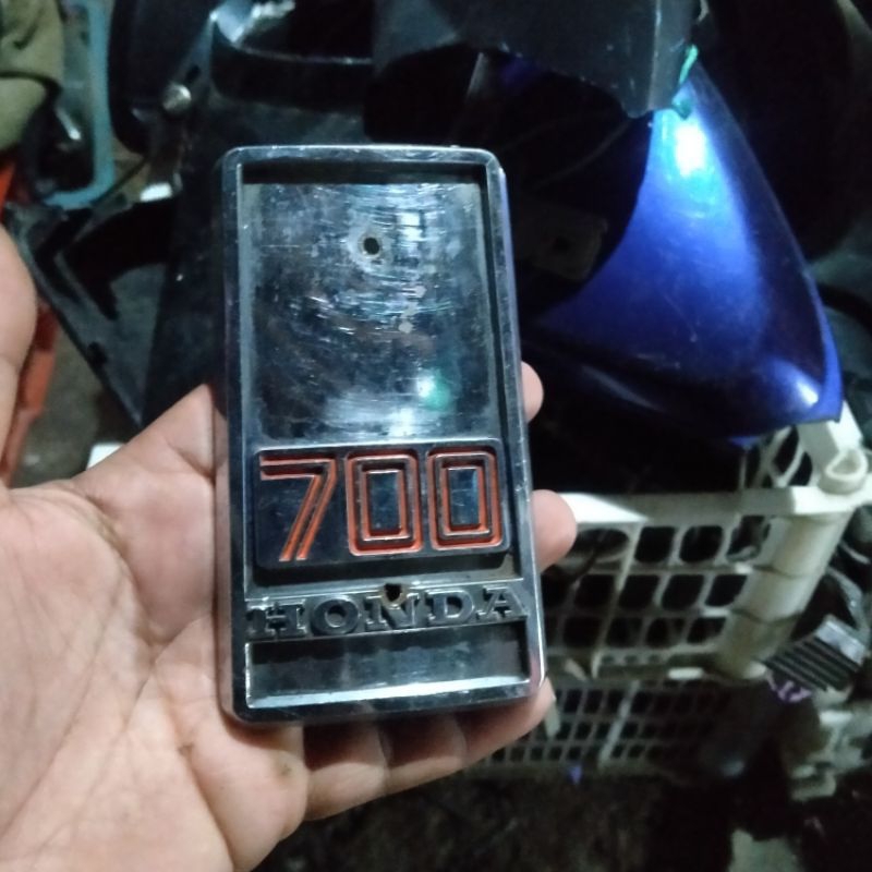 Emblem dasi depan Honda C70 original