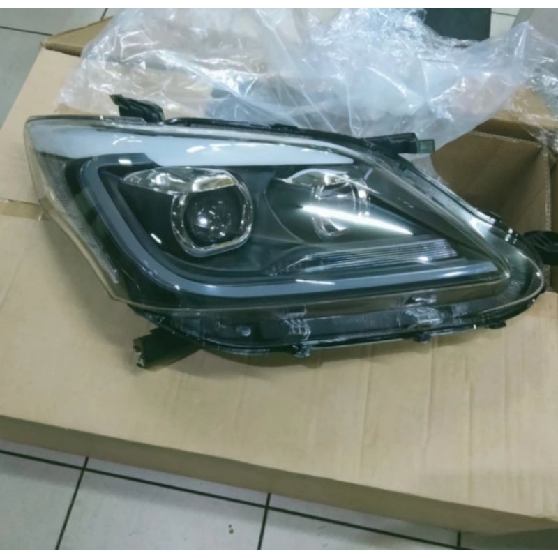 LAMPU HEADLAMP INNOVA 2012_2015