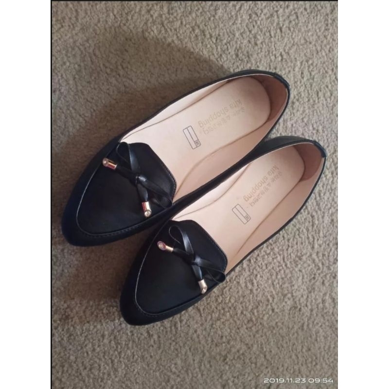 sendal wanita sendal wanita kekinian sepatuwanita sepatuflat sepatu sepatuflatwanita  wanita terbaru