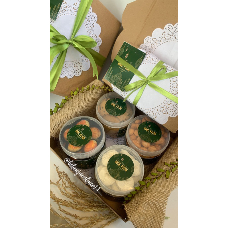 

PROMO TERBARU HAMPERS KUE KERING LEBARAN /PAKET HEMAT KUE KERING MERRY CHRISTMAS/HAMPERS BEST SELLER