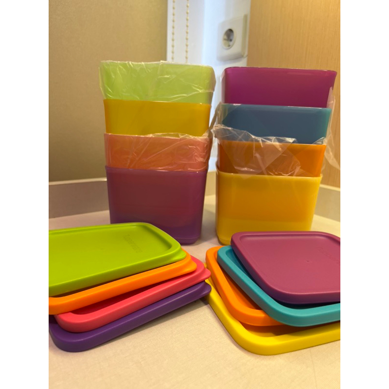 Tupperware Medium summer fresh container ( isi 4 / set )
