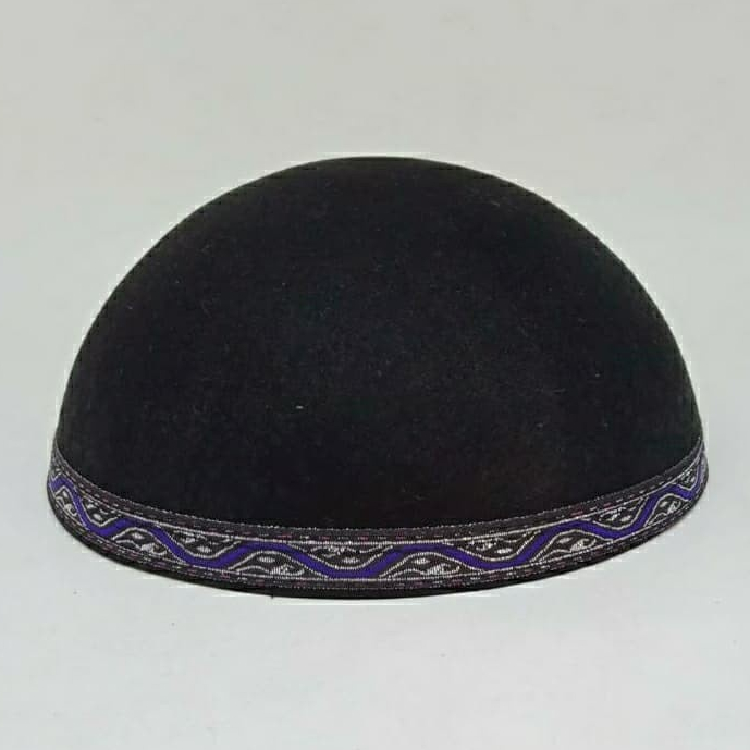 Topi Yahudi PURPLE & SILVER BOARDER YEMENITE Kippah by Israel