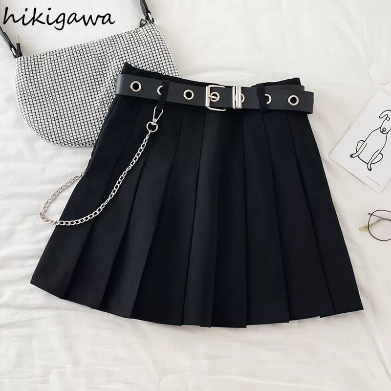 rok mini Harajuku dengan ikat pinggang dan rantai