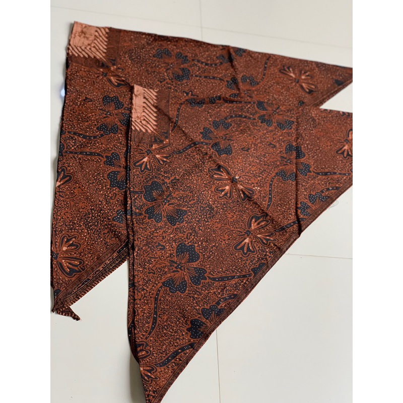 01 KAIN UDENG BATIK SEGI TIGA| PAKAIAN ADAT BALI | BUSANA ADAT BALI | BALINESE  FHASTION