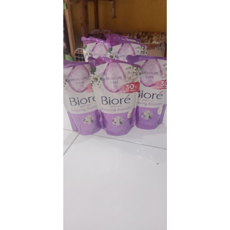 sabun mandi cair biore 800ml