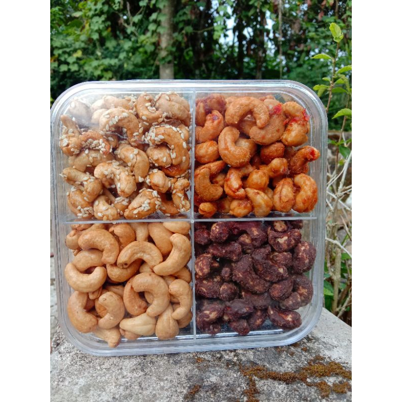 

kacang mete rasa toples sekat 4