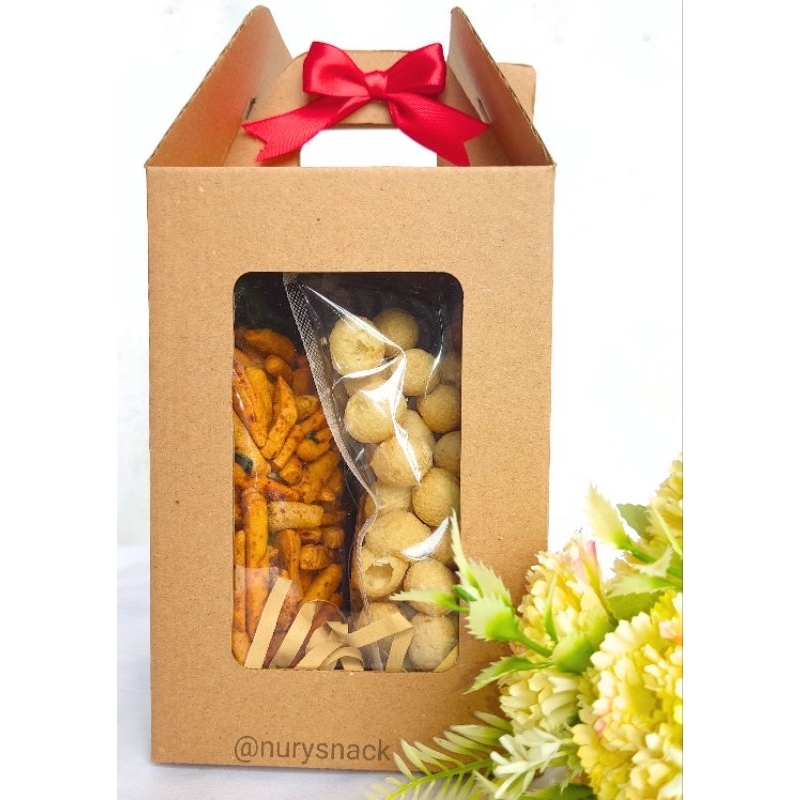 

hampers lebaran/hampers snack/parcel snack/aneka snack/aneka cemilan/snackkering 1 box isi 4 varian
