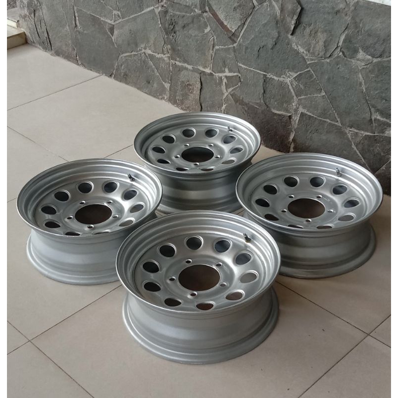 4 VELG KALENG R15 TUBELESS SILVER METALICK SIAP PAKAI. PNP KATANA JIMNY ROCKY TAFT FT FEROZA HILINE