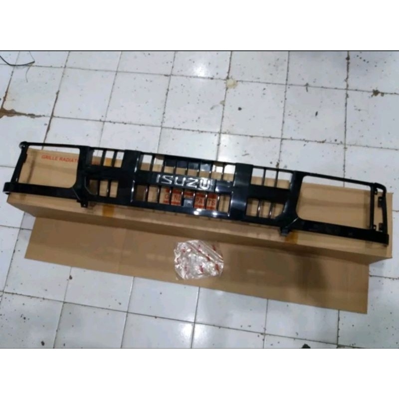 GRILL / GRILLE PANTHER PICK UP - PANTHER 1995----- ASLI
