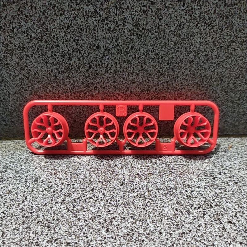 Tamiya Velg Medium Y Spoke (merah)