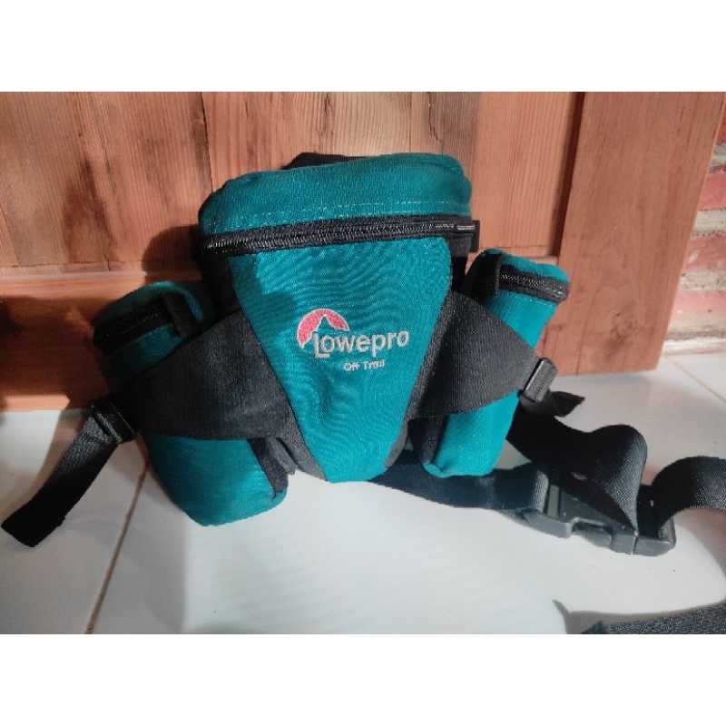Lowepro off trail camera bag preloved/ second
