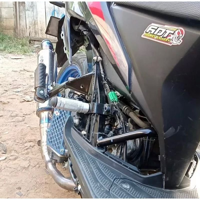 FOOT STEP PIJAKAN KAKI UNDERBONE VARIO 125 VARIO 150 CROME