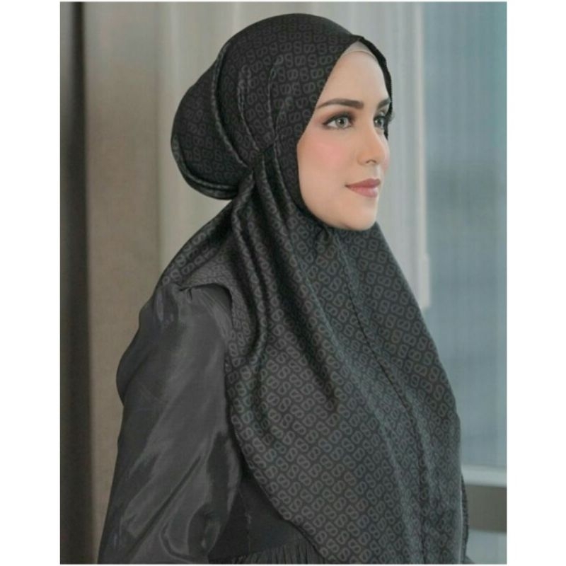 buttonscarves slip on tapis black
