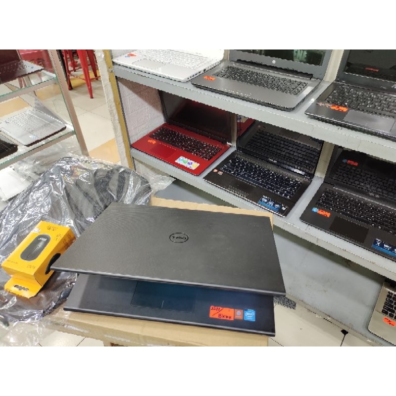 Laptop Leptop Dell 14 Celeron RAM 2GB HDD 500GB Mulus Siap Pakai