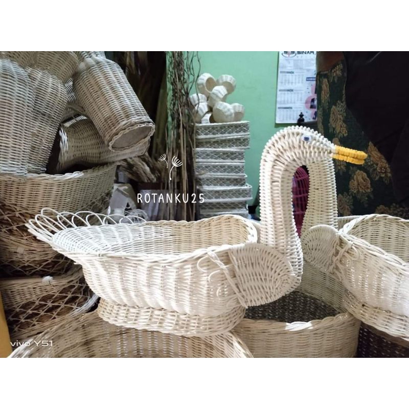 keranjang bebek rotan / hampers rotan / rotan karakter / keranjang rotan