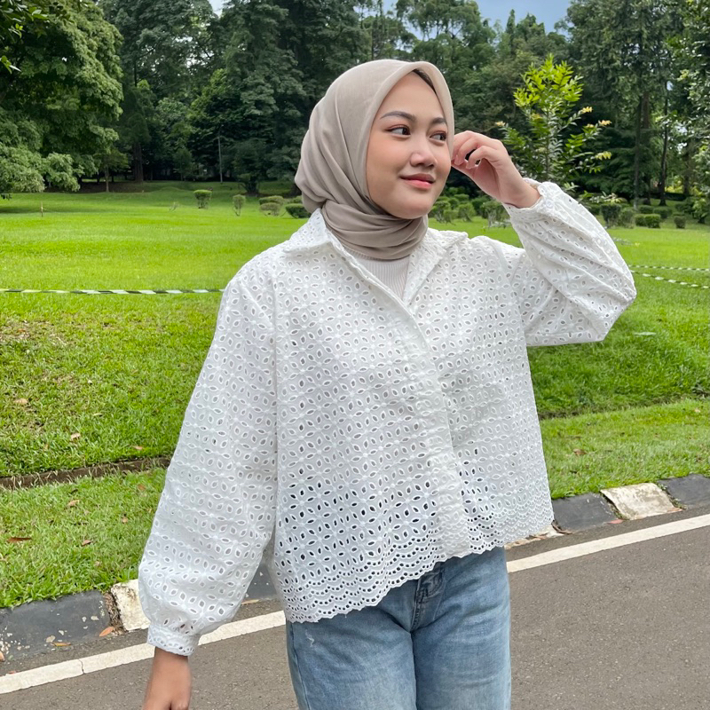 Belle Embroidery Shirt - Kemeja Katun Bordir - Formeeoutfit