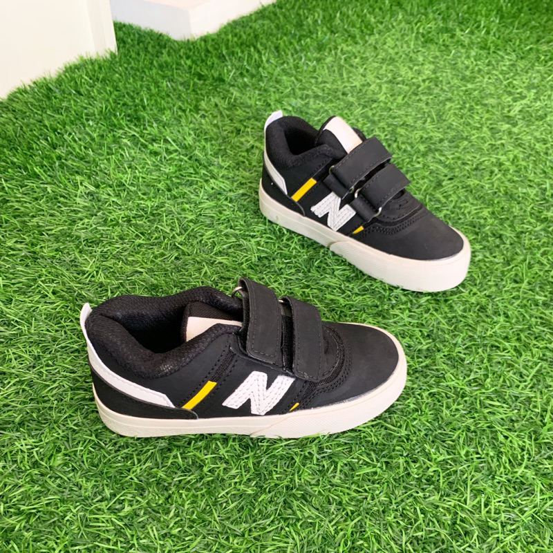 SEPATU ANAK NB NUMERIC