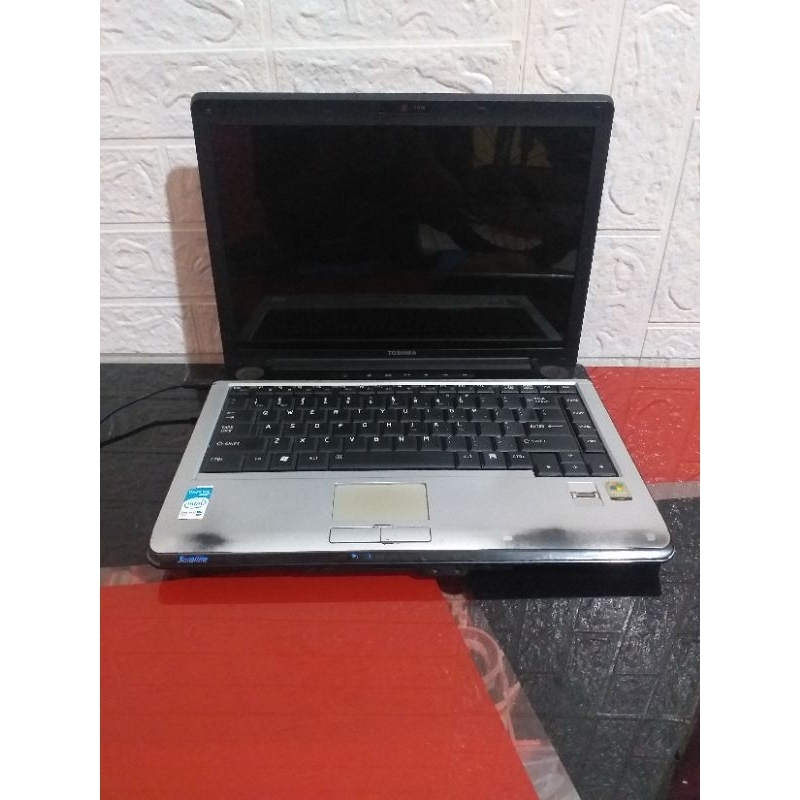 Laptop Toshiba Satellite M200 Minus (Bekas)