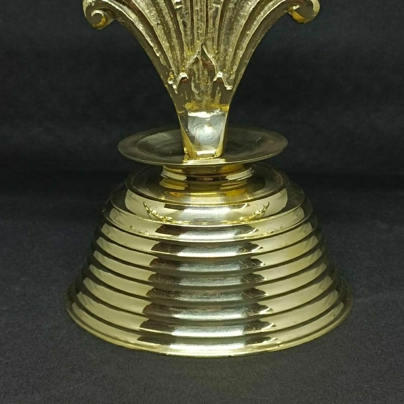 Tempat Lilin Kuningan Gold , cabang 7 / 7 Lubang lilin