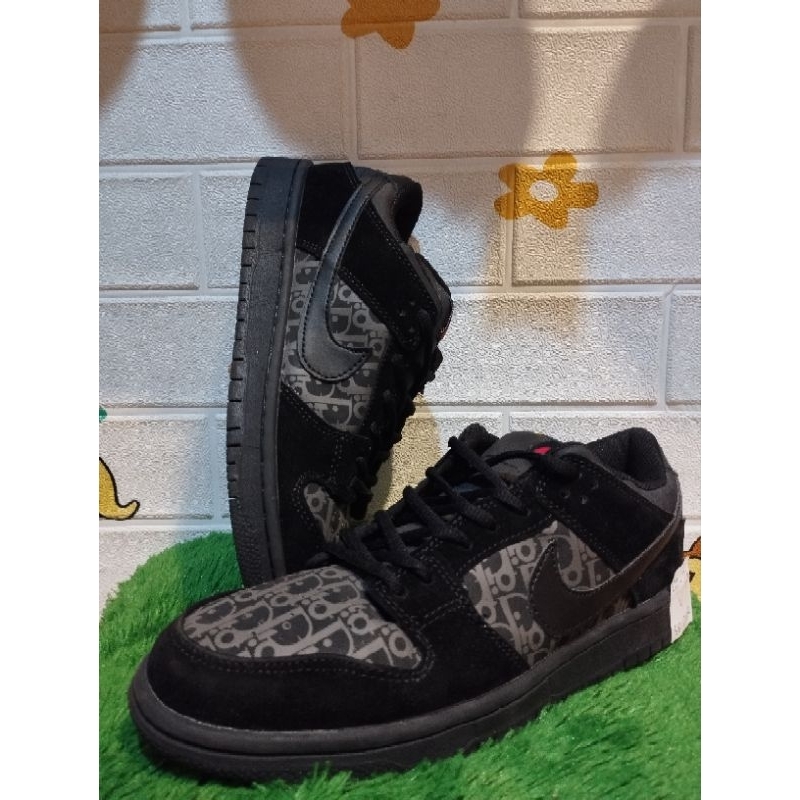 NIK* SB DUNK X DIOR