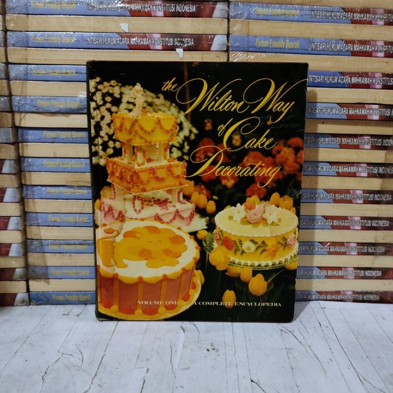 

BUKU ORIGINAL - THE WILTON WAY OF CAKE DECORATING