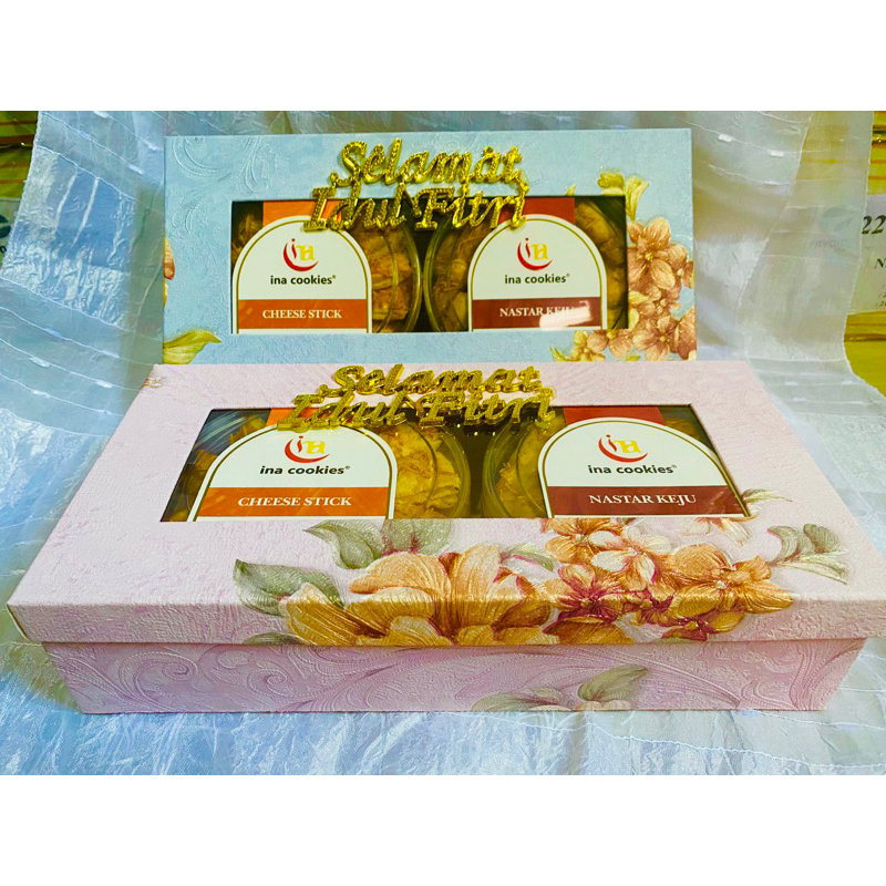 Ready hampers Ina cookies isi 2 toples free kartu ucapan Hardbox wallpaper cantikmewah