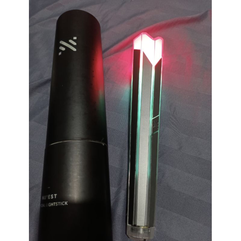 Nuest Lightstick