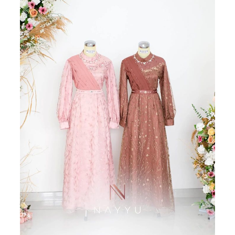 dress brokat lengan balon