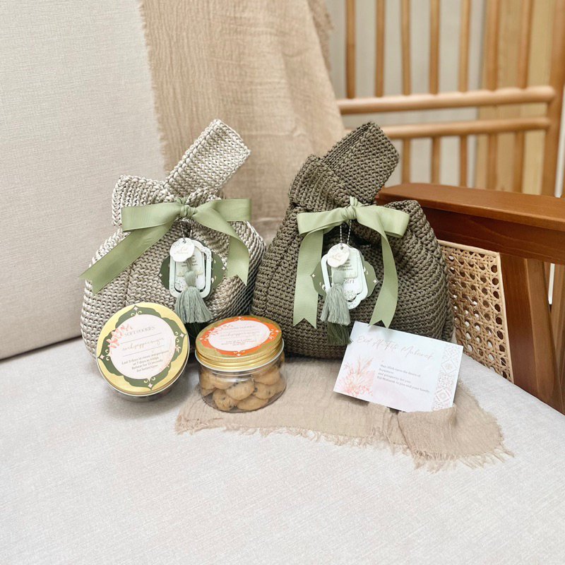 

NAURA knit bag Hampers cookies Idul Fitri Rockpeppersugar