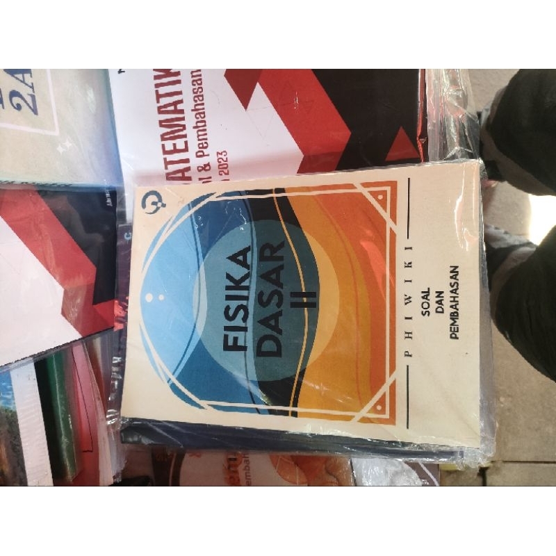 

phiwiki buku FISIKA DASAR II SOAL DAN PEMBAHASAN EDISI 2023 EDISI TERBARU