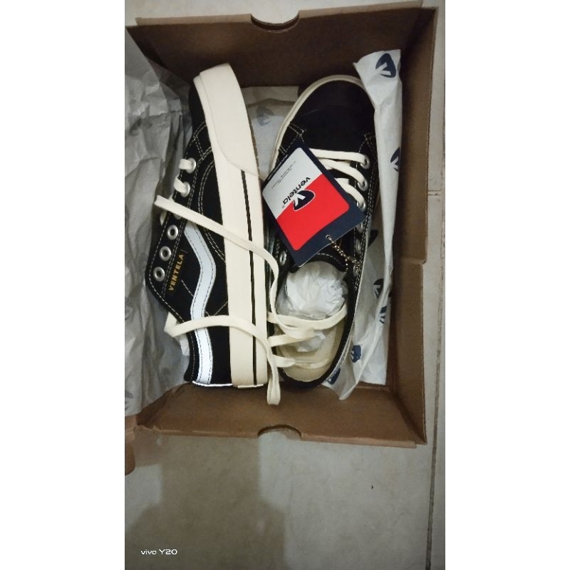 Sepatu Vantela New Public Low Black Natural