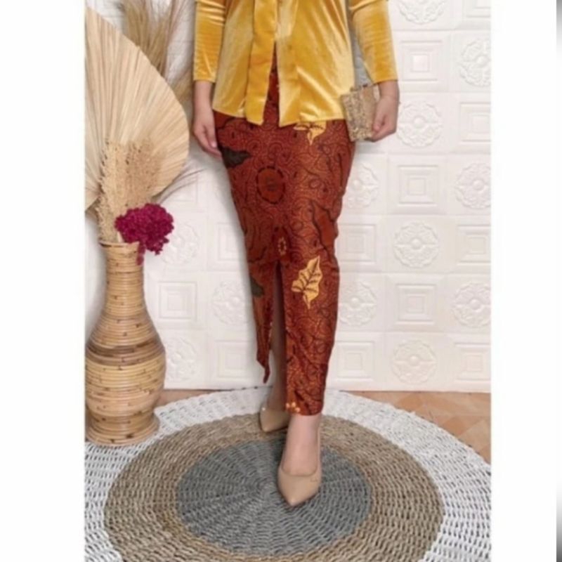 rok span panjang belah tengah motif batik sogan coklat ready stock bawahan kebaya jawa modern