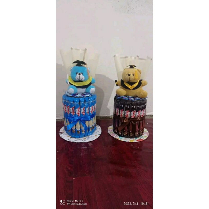 

buket snack 1 tingkat plus boneka