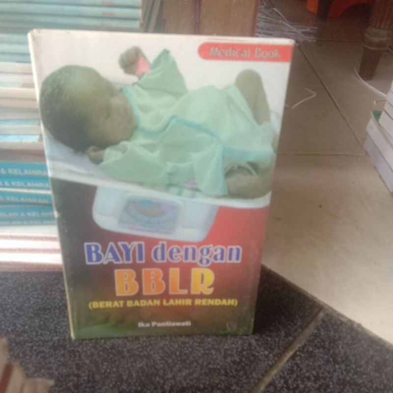 buku BAYI dengan BBLR( berat badan lahir rendah)