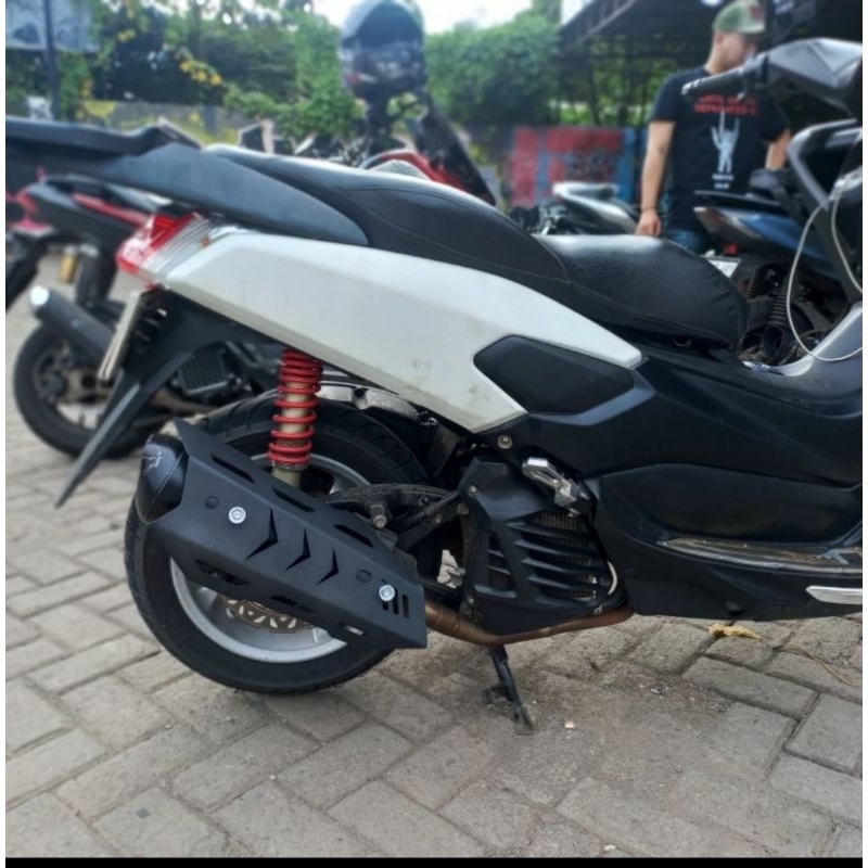 cover tutup knalpot yamaha nmax old model ronot bahan besi model panah