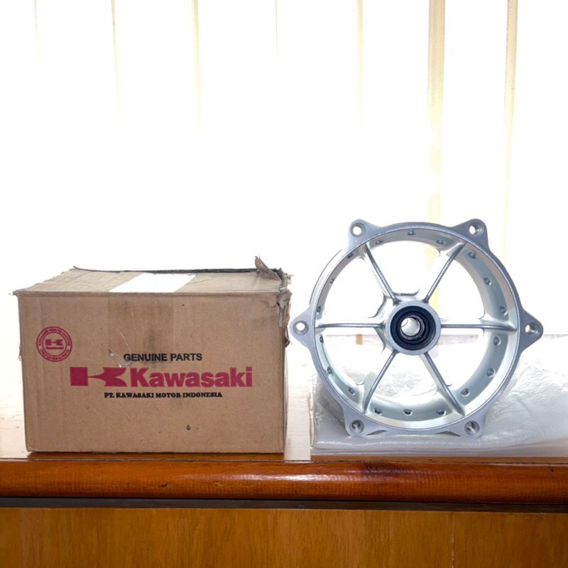 TROMOL DEPAN NINJA R,M NEW OLD STOCK. ORIGINAL GENUINE PARTS .