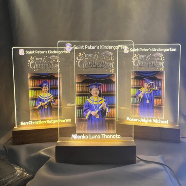 Custom Plakat Wisuda Sekolah / Plakat Penghargaan Akrilik LED