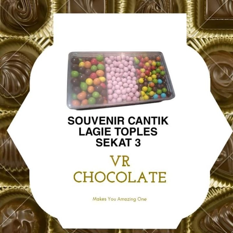 

Lagie Febby Kacang Tanah Biskuit Mini Cokelat Souvenir Cantik Toples Sekat 3