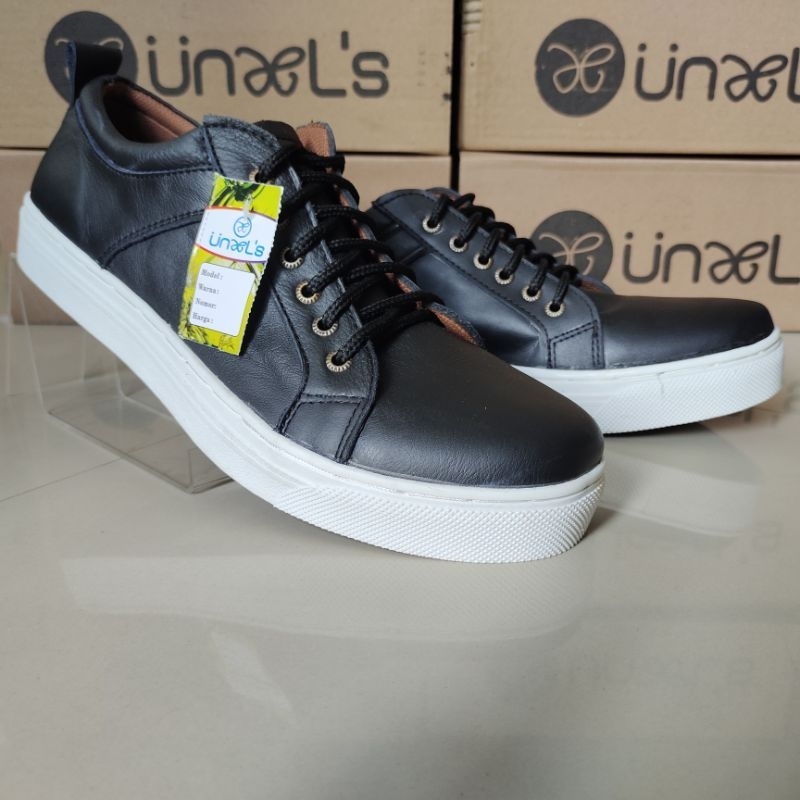 Sepatu Sneakers Pria Casual Bahan Kulit Asli Full 100% Original Elegan Cs2