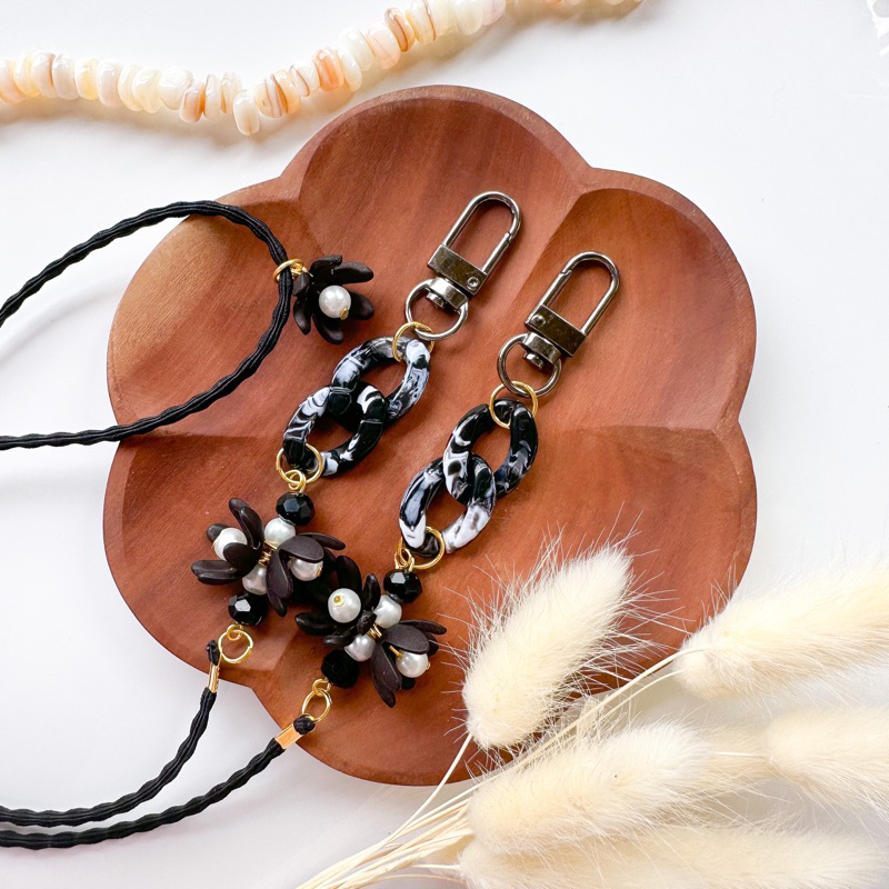 Marble Flower Chain Strap Mask 2in1