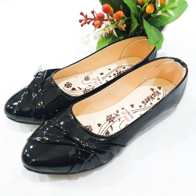 Flatshoes kickers sepatu kickers sepatu kerja sepatu wanita warna hitam flatshoes kantor hitam glossy sepatu balet formal