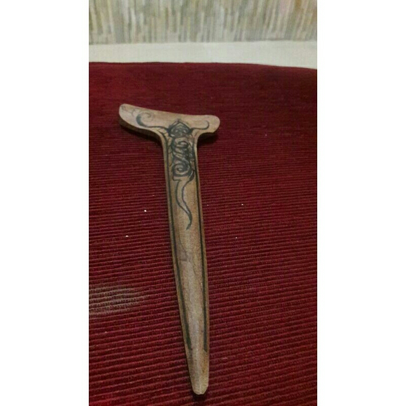 WARANGKA KERIS KAYU SANTIGI