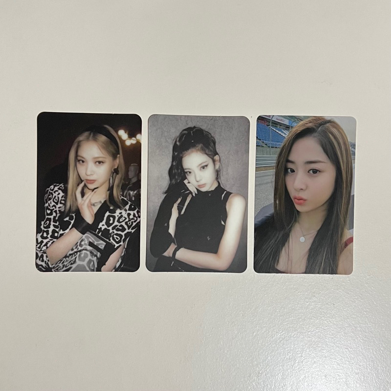 ITZY Guess Who Limited Ryujin Lia Photocard PC