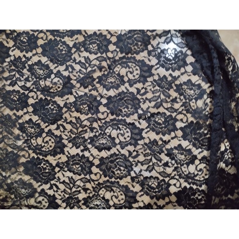 Bakal Kebaya Kain Brokat Semi Italy Bunga  2,6 mttr