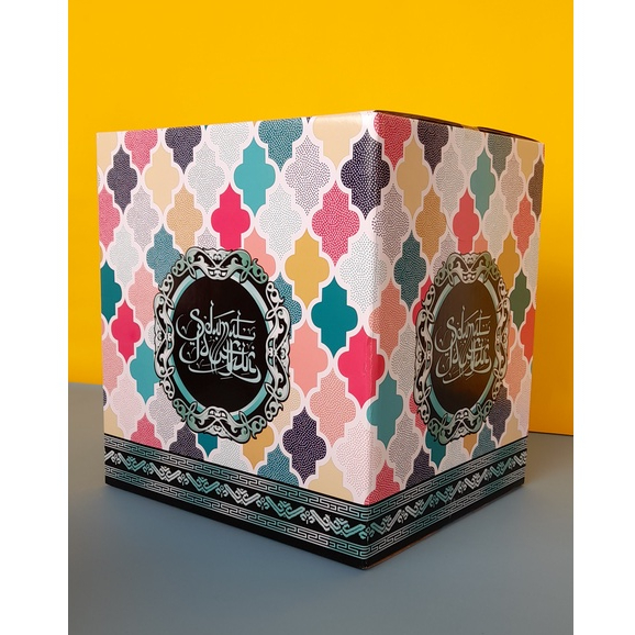 

Box Lebaran 340x290x330mm