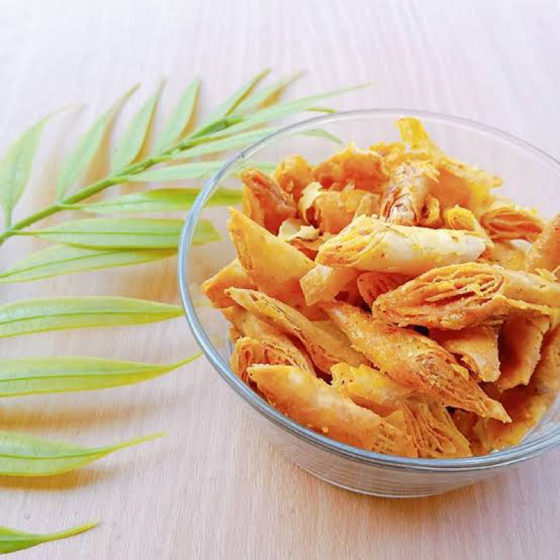 

keripik kulit lumpia 250gr