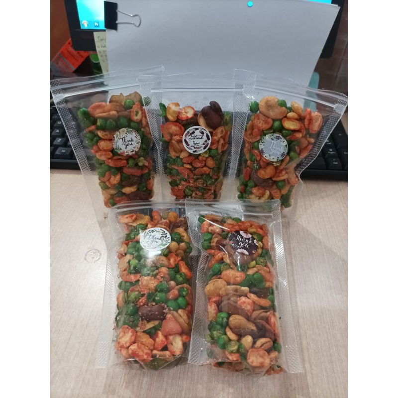 

Kacang Mix