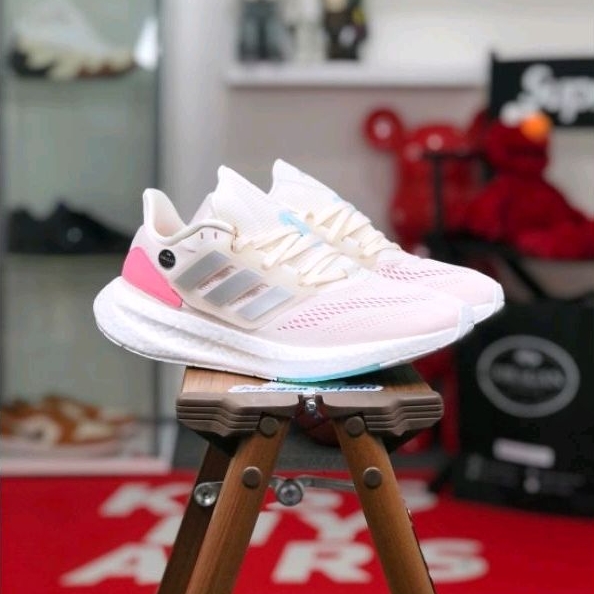 Adidas Pureboost 22 &quot;Cloud White/Silver Metallic-Beam Pink&quot;