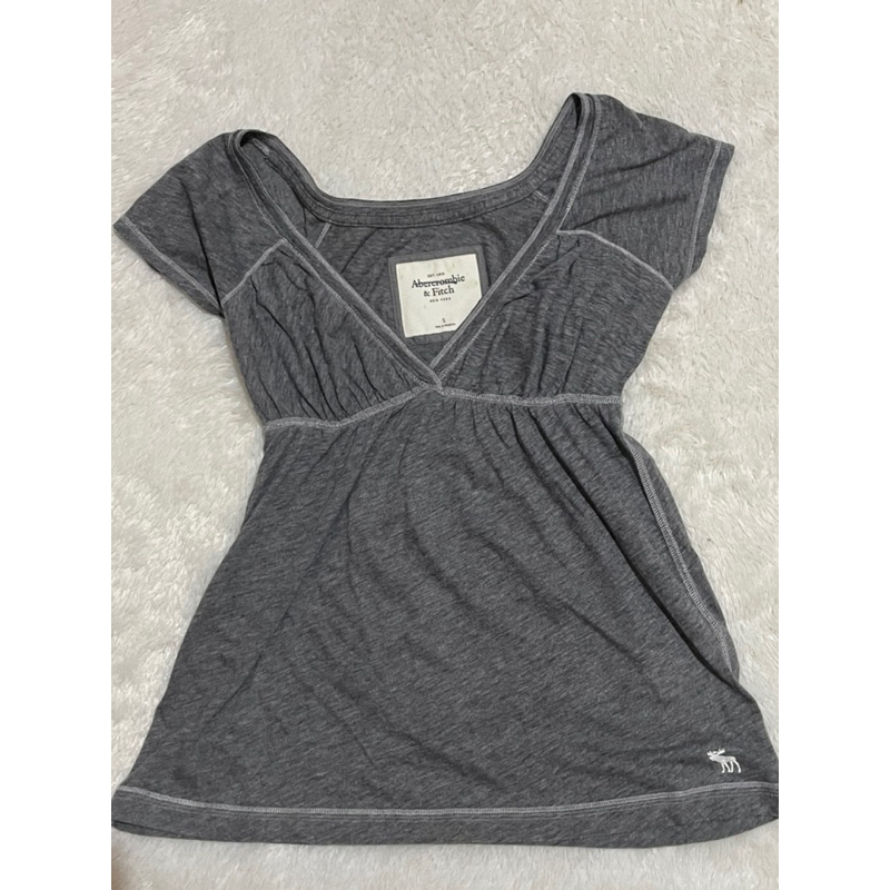 preloved grey hollister babydoll top