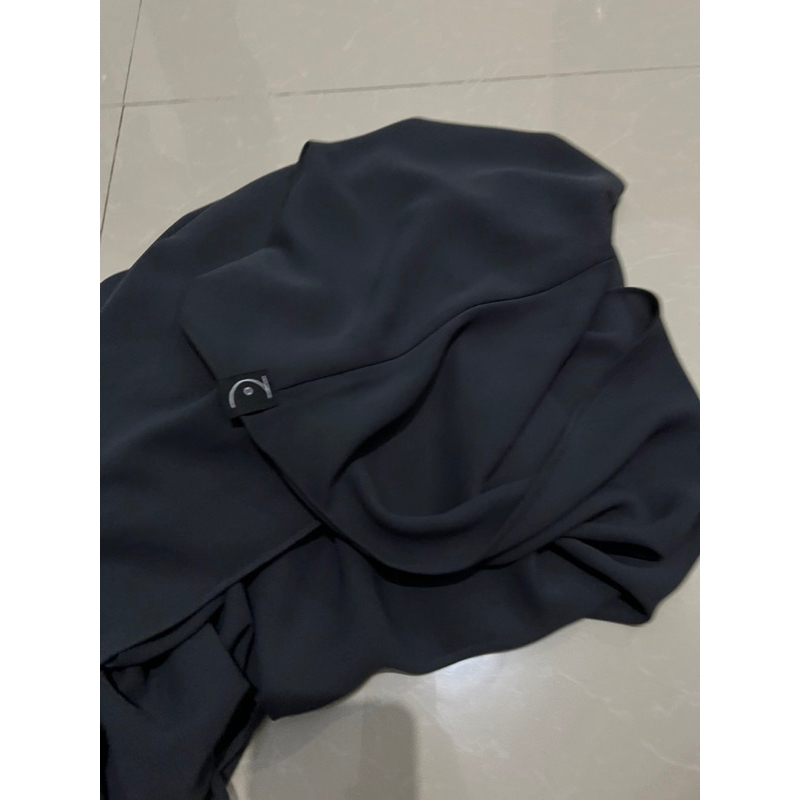 Preloved aljenna FK long Triangle Dark Grey